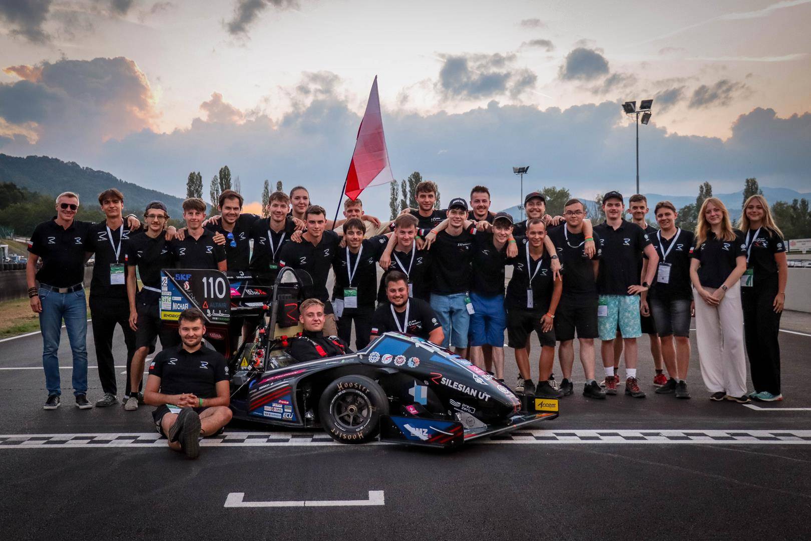 Zdjęcie zespołu Polsl Racing